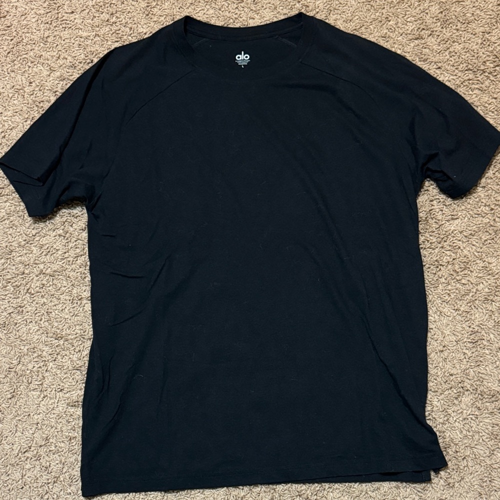 ALO Yoga Men's Classic Black Tee